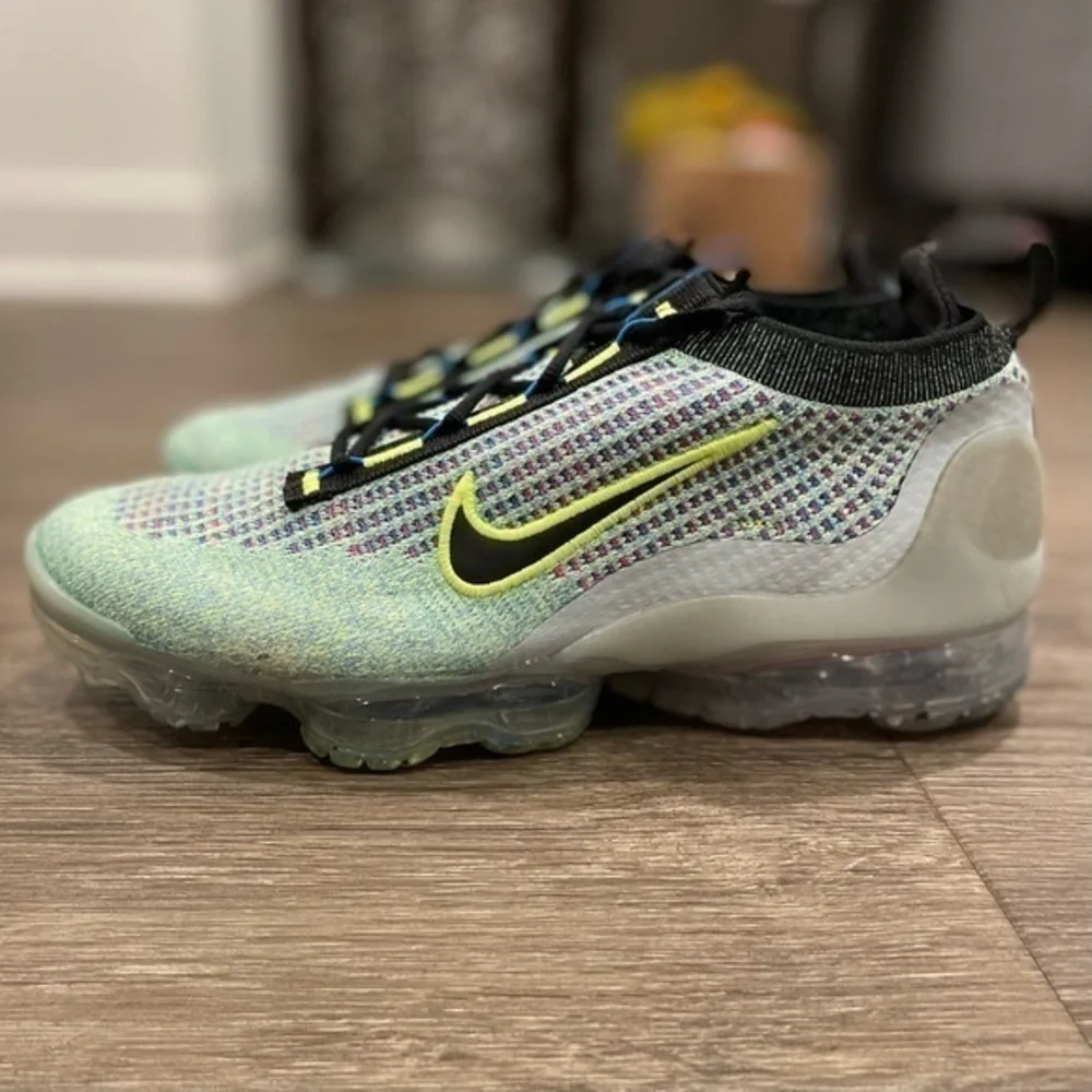 Nike AIR VAPORMAX 2021 FK NN sz 9